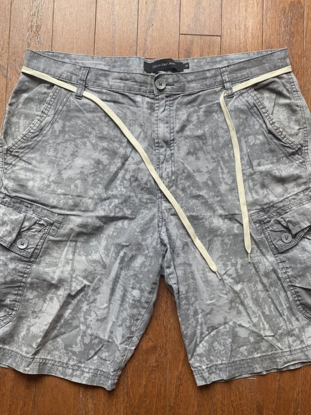 Calvin Klein CK Gray Digital Camo Cargo Shorts Baggy Mens 36